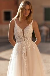 Verona Collection - Cosmo